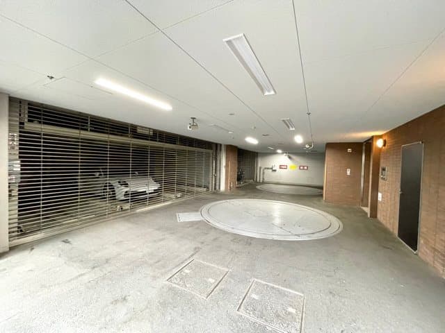 Room image 14