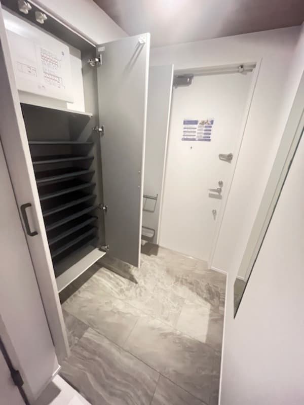 Room image 11