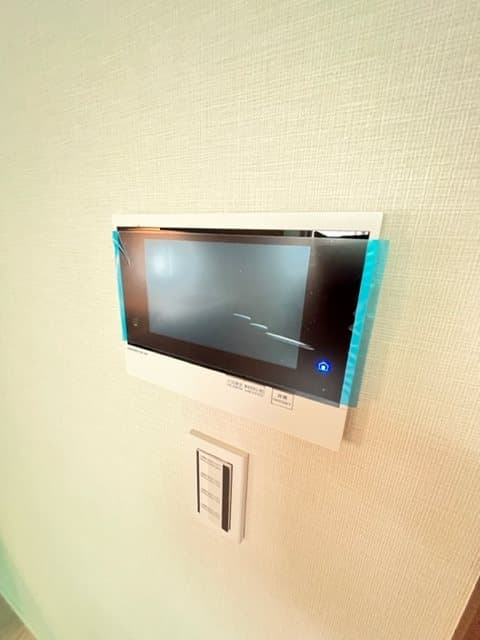 Room image 15