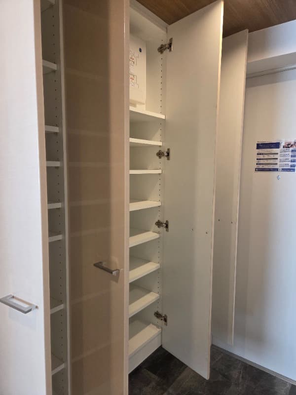 Room image 11