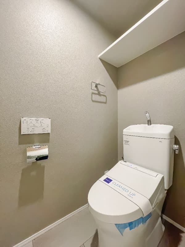 Room image 10