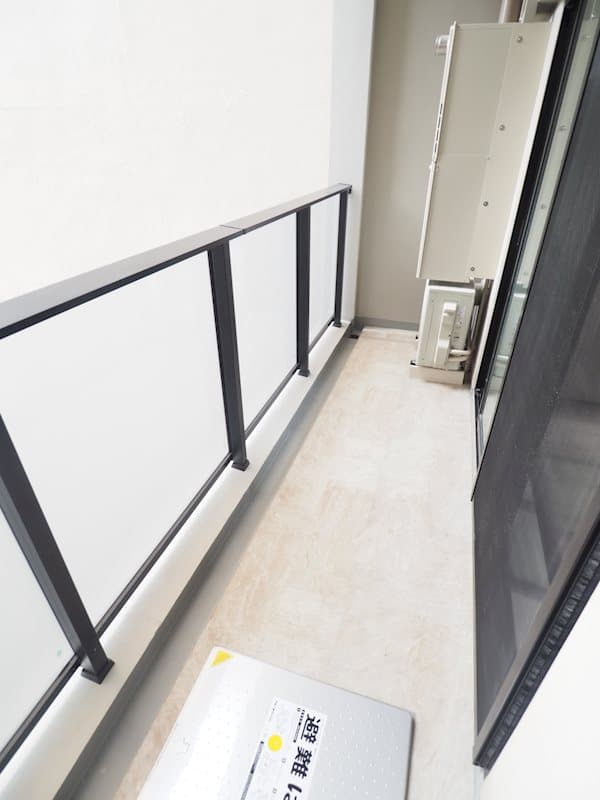 Room image 8
