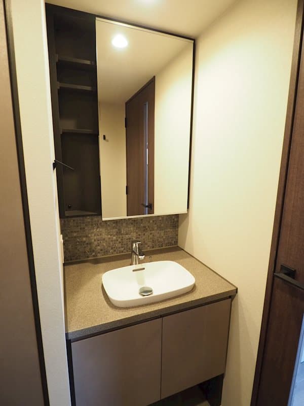 Room image 10