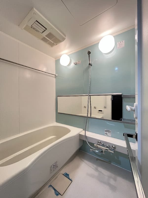 Room image 12
