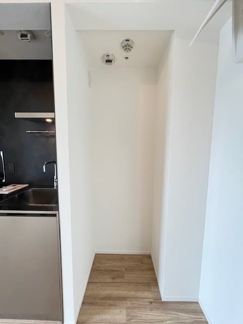 Room image 15