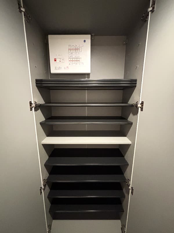 Room image 12