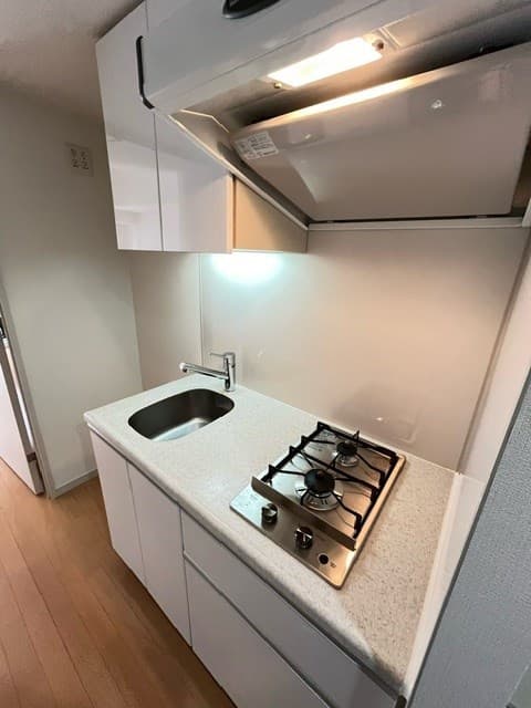 Room image 9