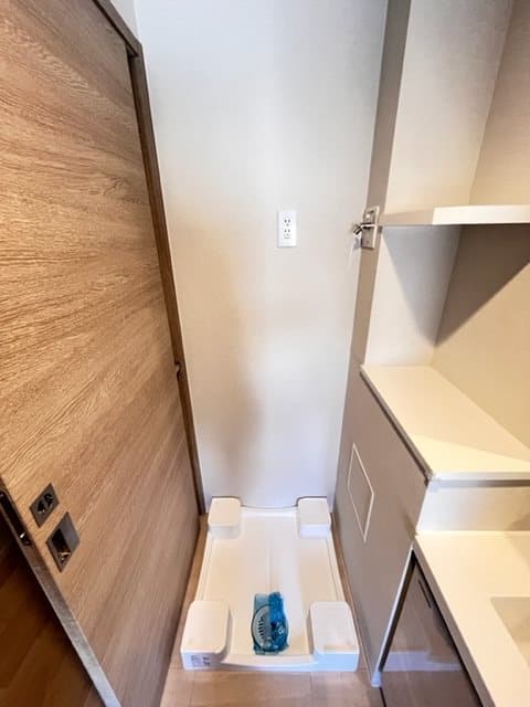 Room image 11