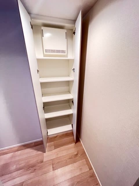 Room image 13