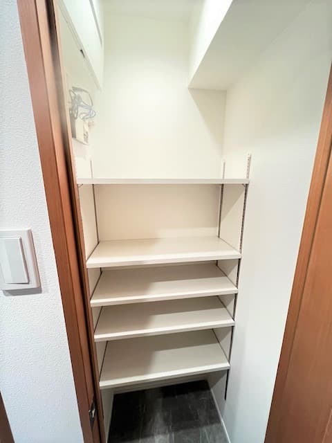Room image 14
