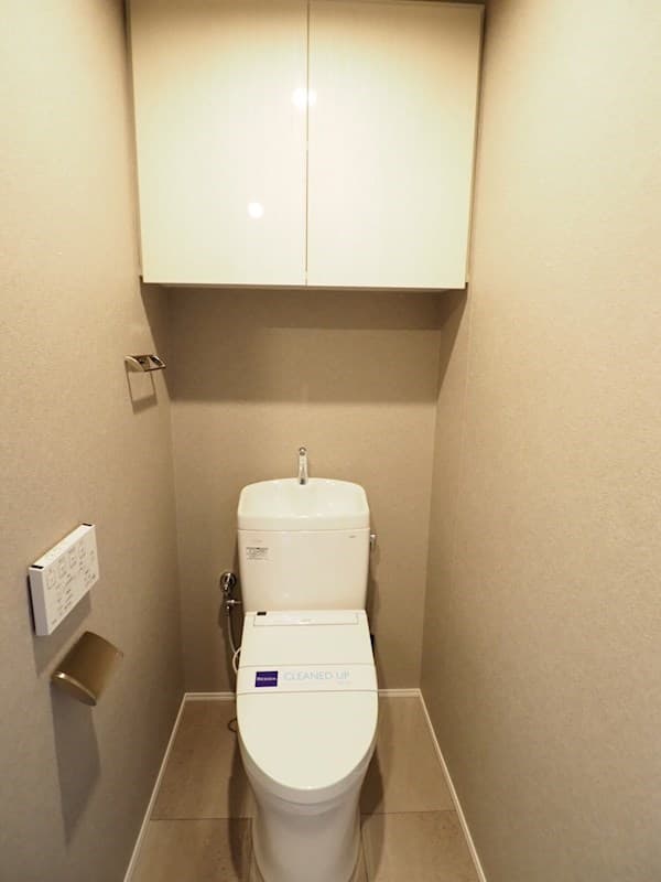 Room image 8