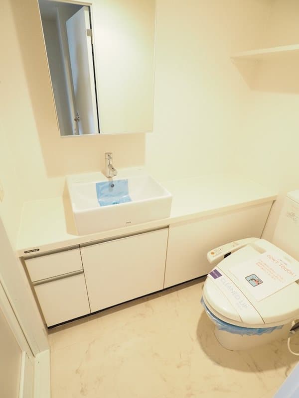 Room image 8