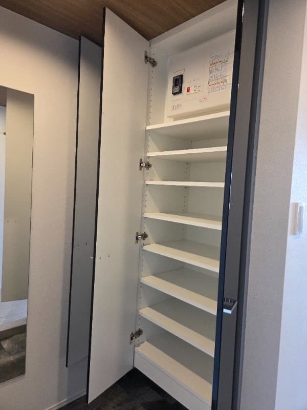 Room image 11