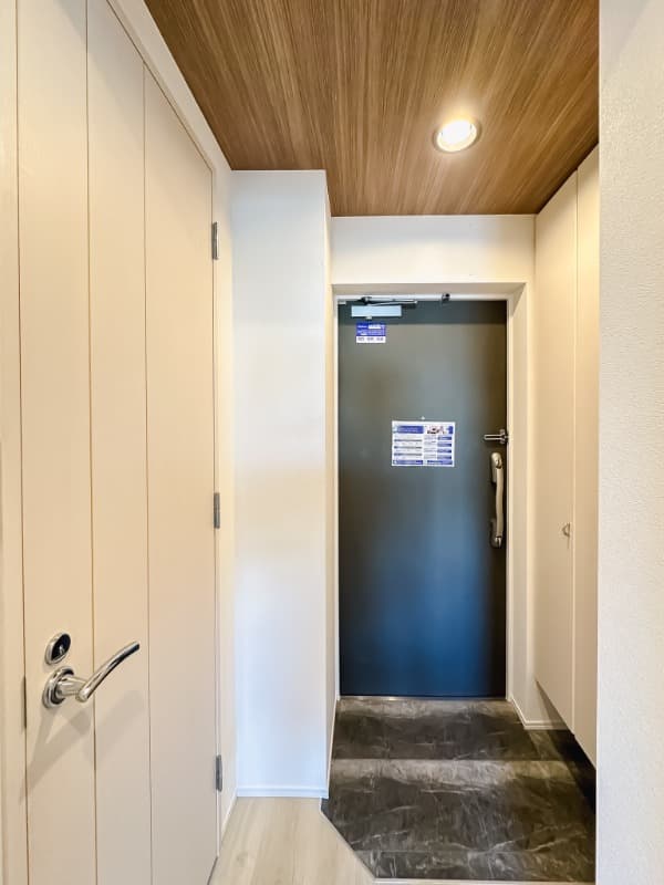 Room image 11