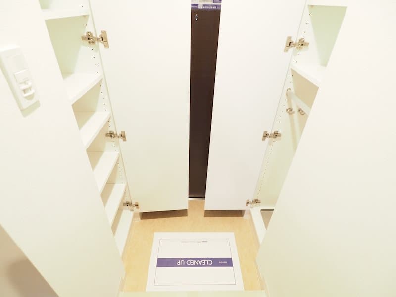 Room image 12
