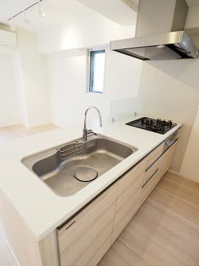 Room image 8