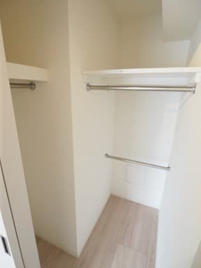 Room image 14