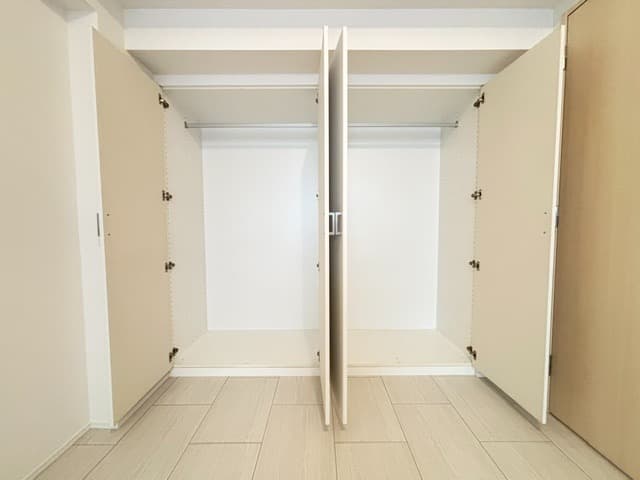 Room image 14