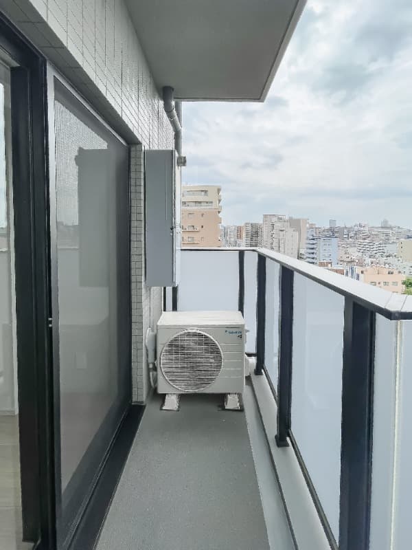 Room image 12
