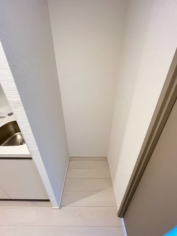 Room image 13