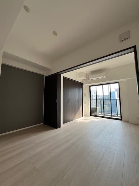 Room image 15