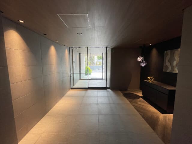 Room image 15