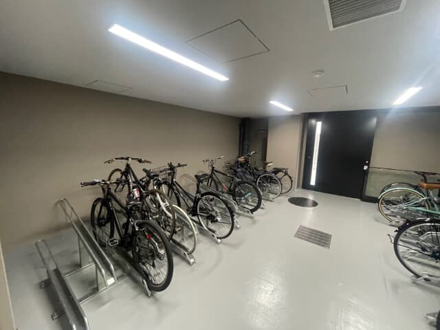 Room image 10