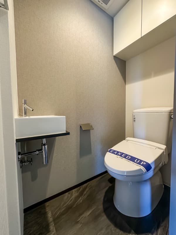 Room image 8