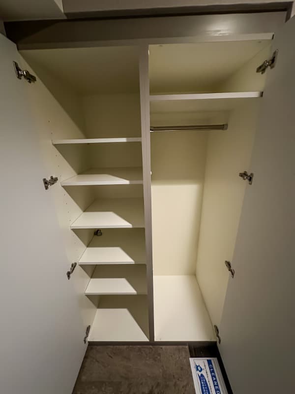 Room image 15
