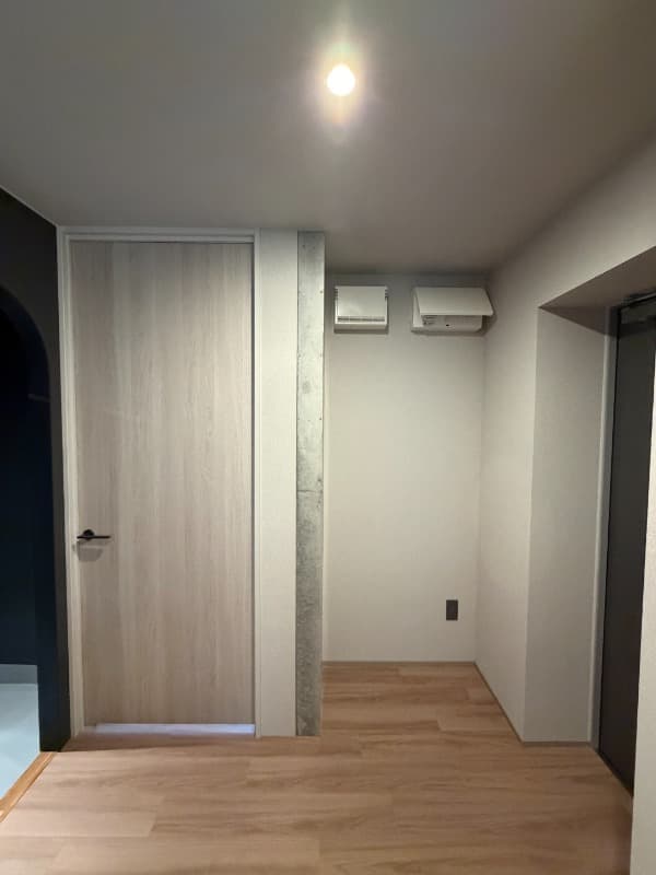 Room image 15