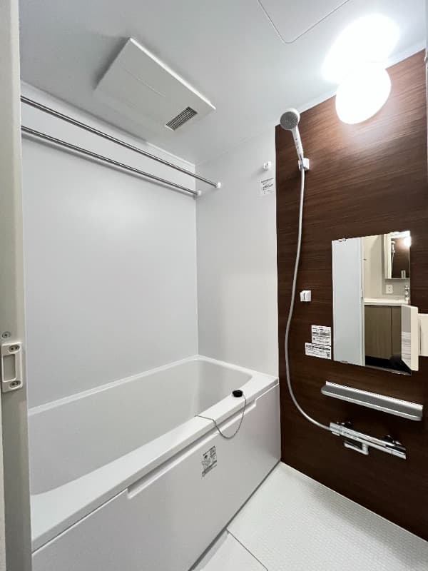 Room image 10