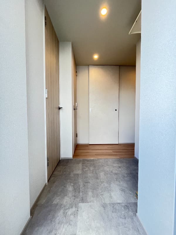 Room image 12