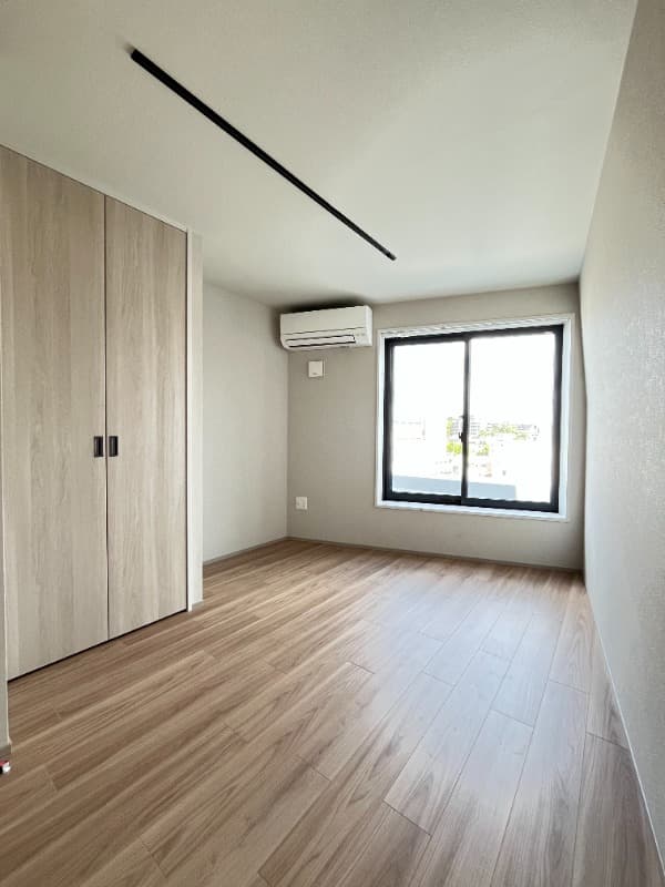 Room image 15