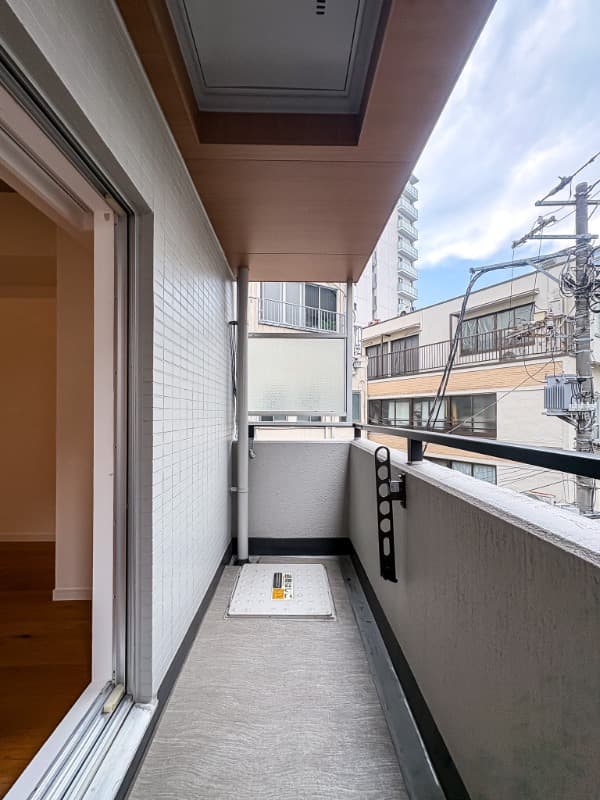 Room image 8