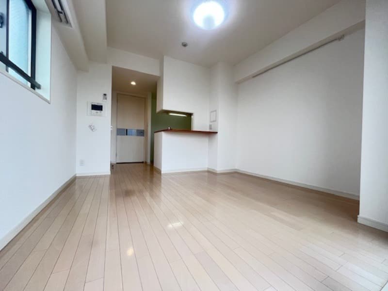 Room image 13