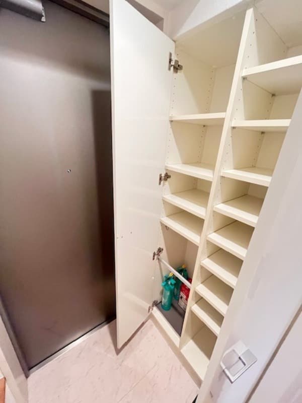 Room image 15