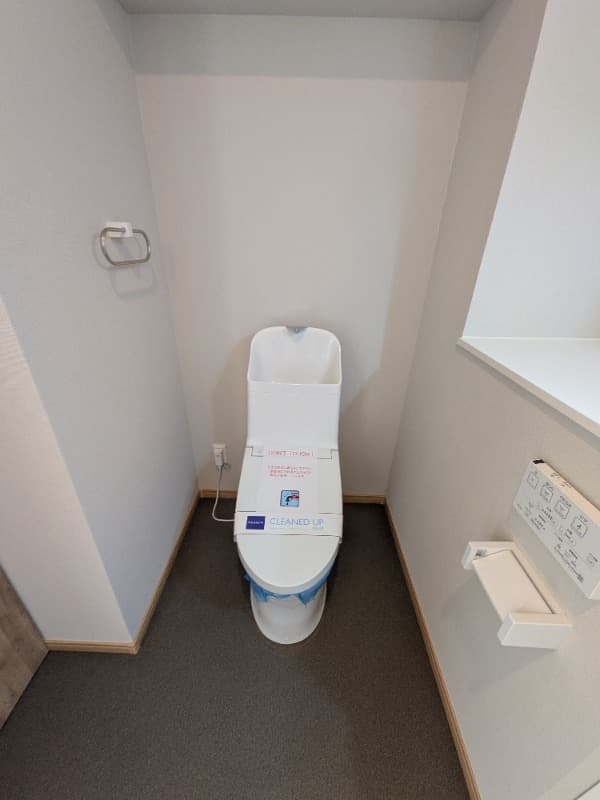 Room image 8