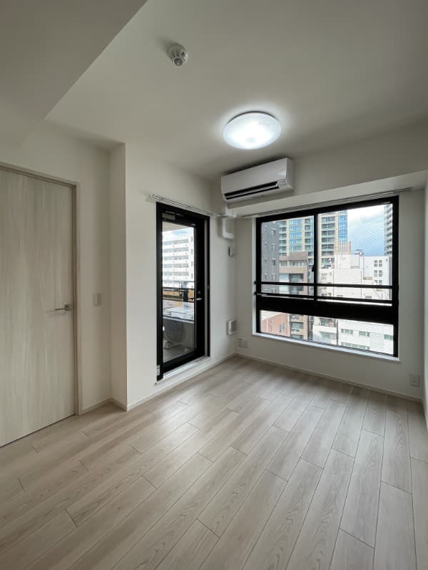 Room image 15