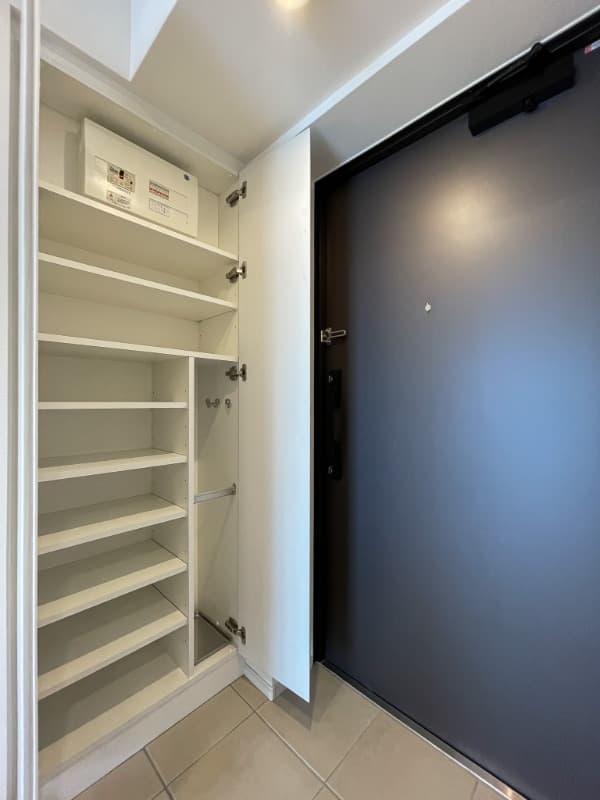 Room image 11