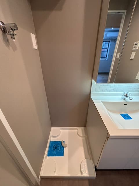Room image 9