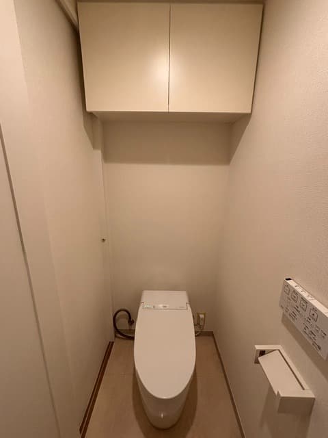 Room image 8