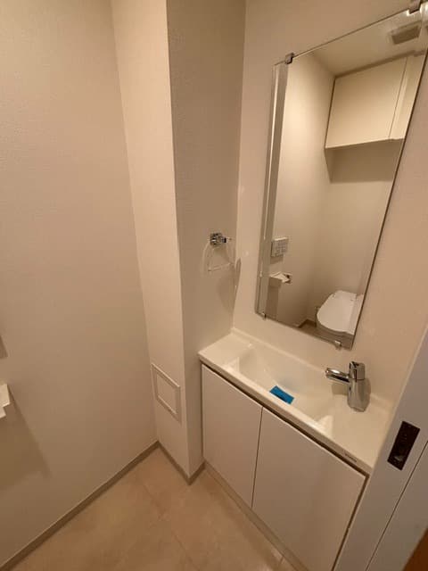 Room image 9