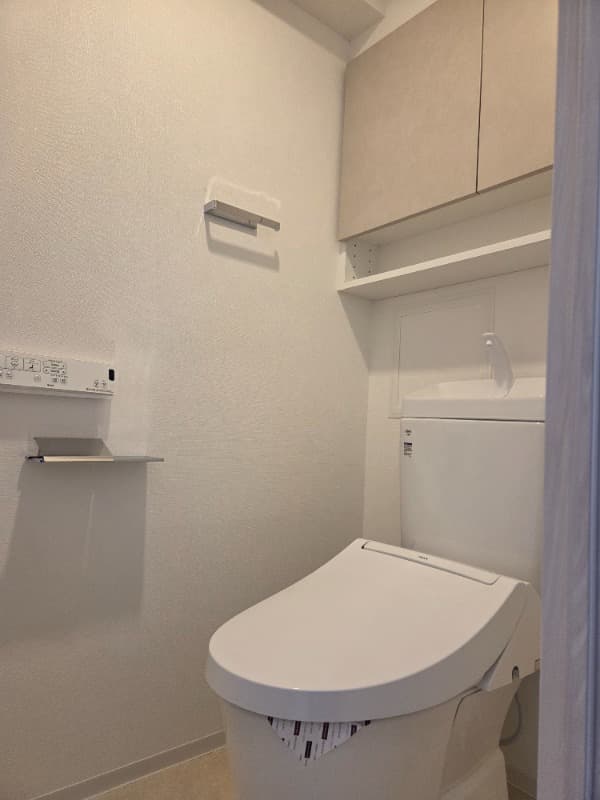 Room image 8