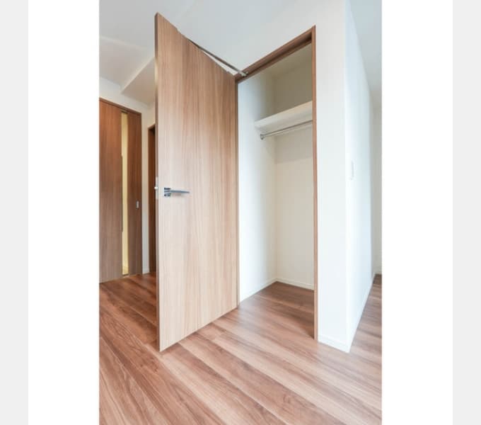 Room image 16