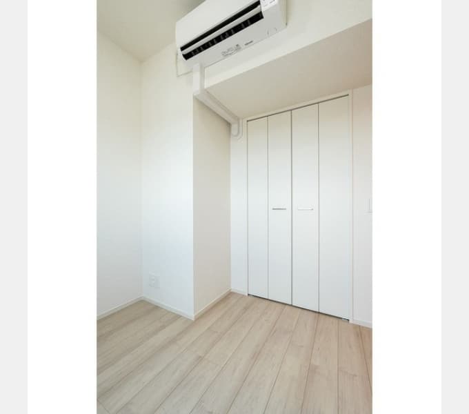 Room image 13