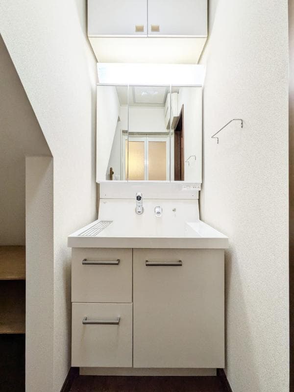 Room image 16