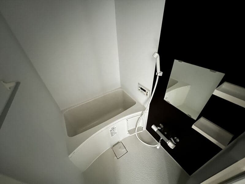 Room image 13