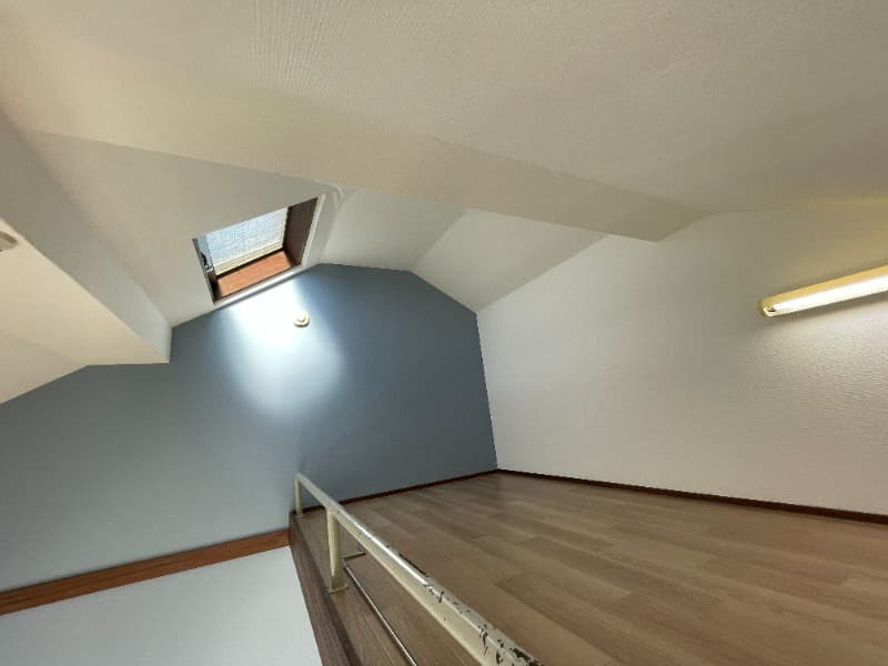 Room image 11