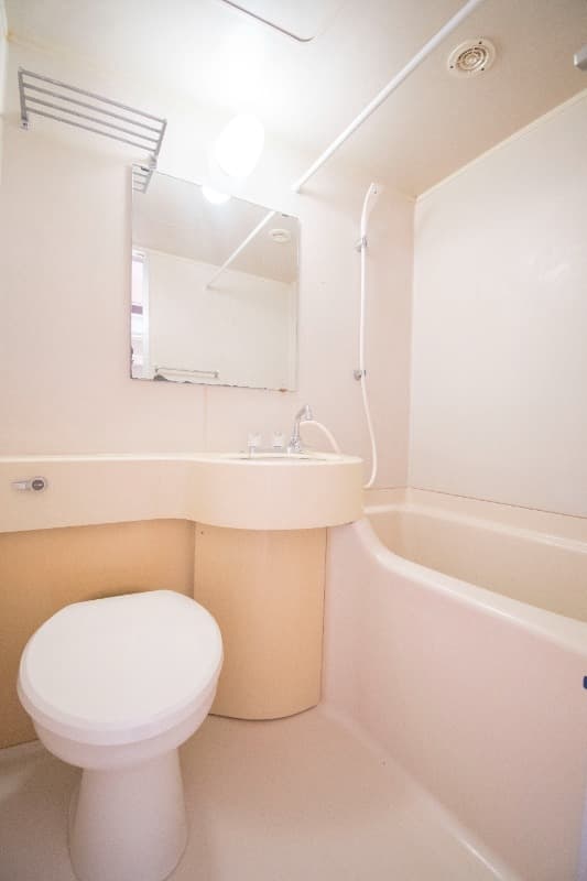 Room image 8