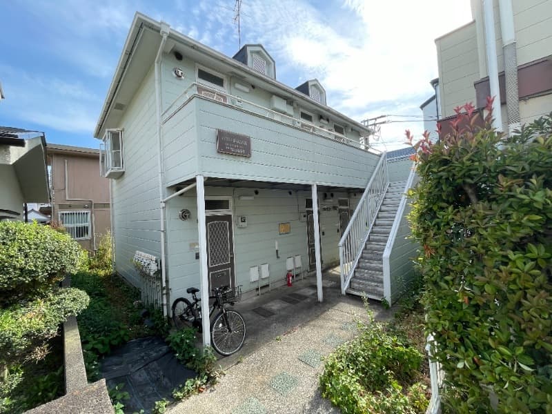 Main exterior of house hiragata